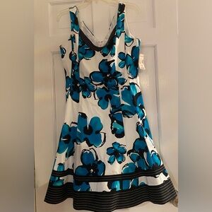 Jones Studio Women’s Floral Dress. Beautiful print.  Size 12. NWT.